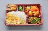 松6　イカとカシュナッツ四川風炒め弁当